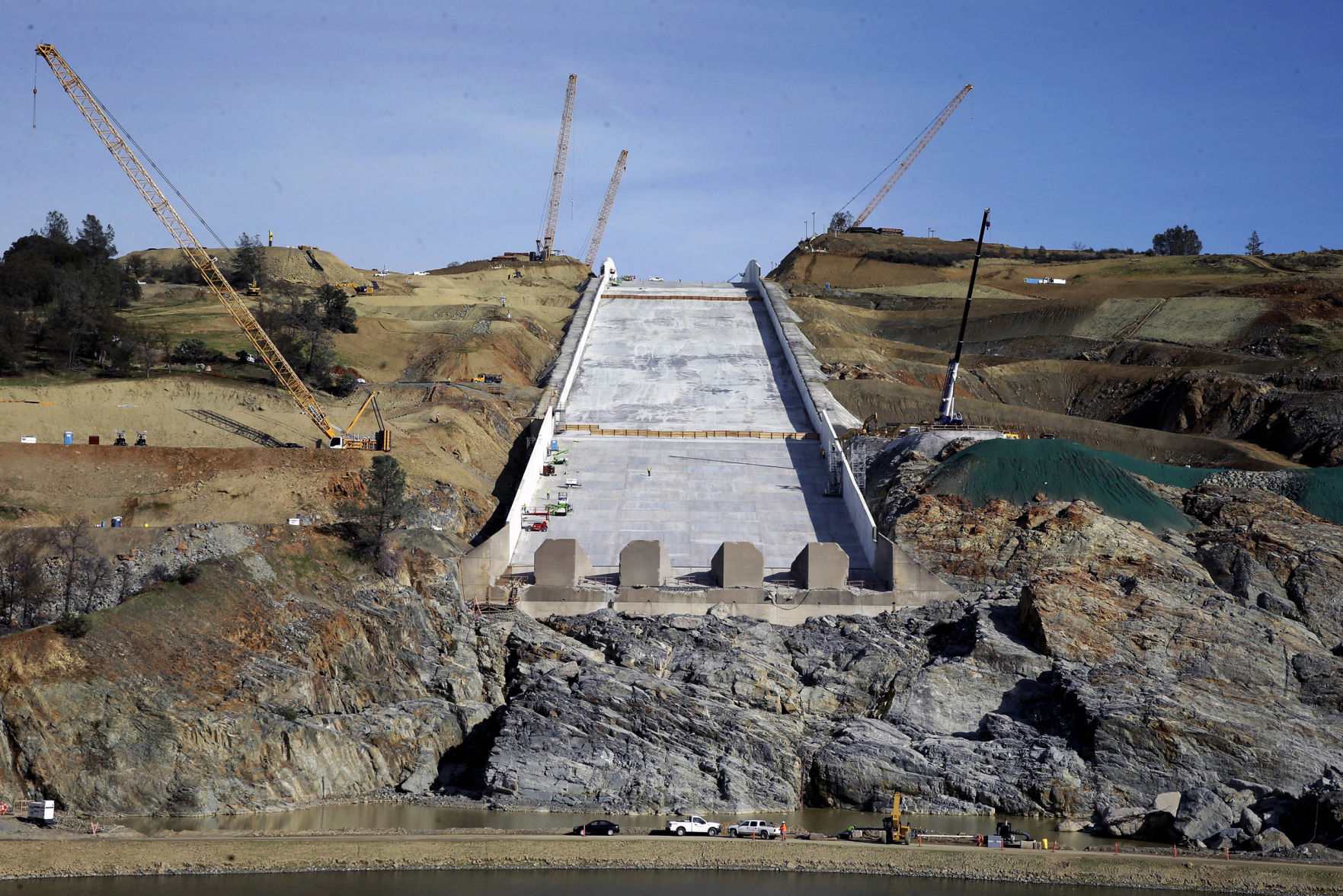 Oroville Dam spillway work